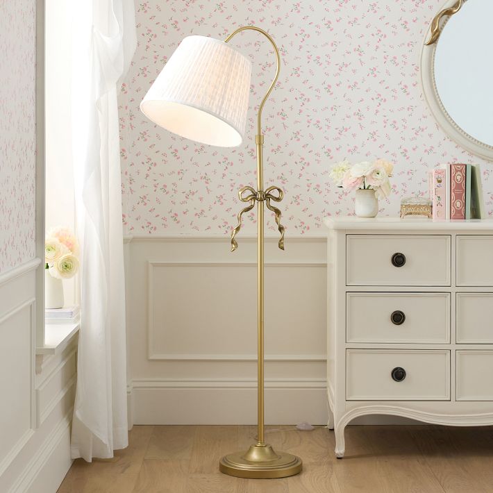LoveShackFancy Eyelet Bow Floor Lamp (60&quot;)