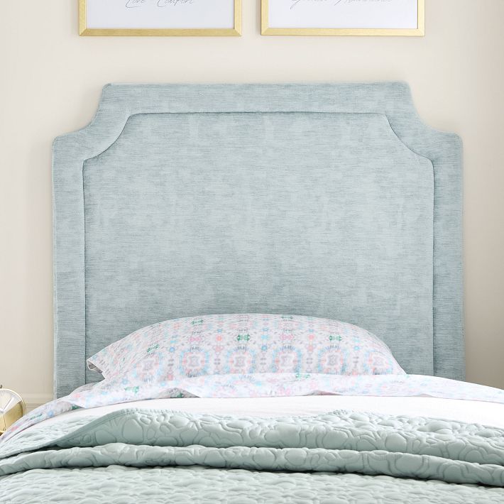 Kendra Scott Auburn Tufted Smart&trade; Headboard