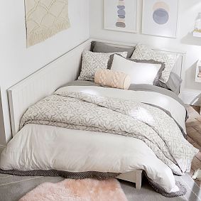 Beadboard Lounge Platform Corner Bed &amp; Mattress Set