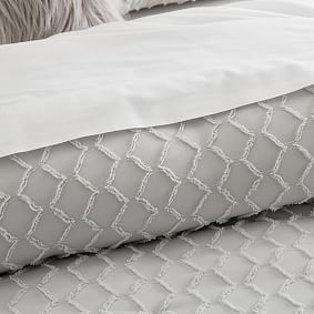 Featherkiss Quilt
