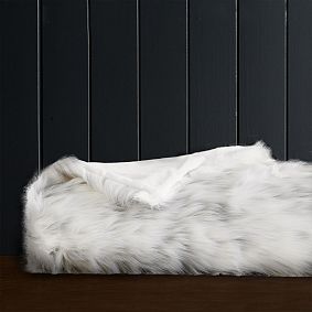 Harry Potter&#8482; Hedwig&#8482; Faux Fur Throw