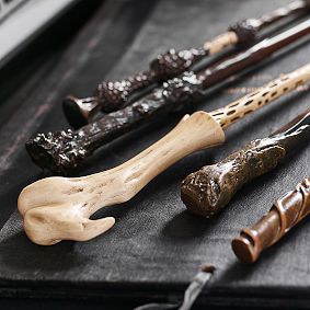 HARRY POTTER&#8482; Wands