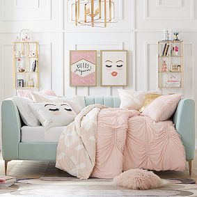 Tatiana Velvet Quilt