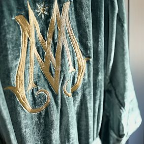 FANTASTIC BEASTS&#8482; MINISTRY OF MAGIC&#8482; Robe