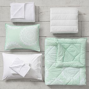 Medallion Florette Deluxe Comforter Set with Comforter, Sheet Set, Pillowcase, Mattress Pad, Pillow Inserts + Blanket