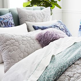Velvet Floral Quilt