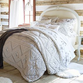 Margot Bed