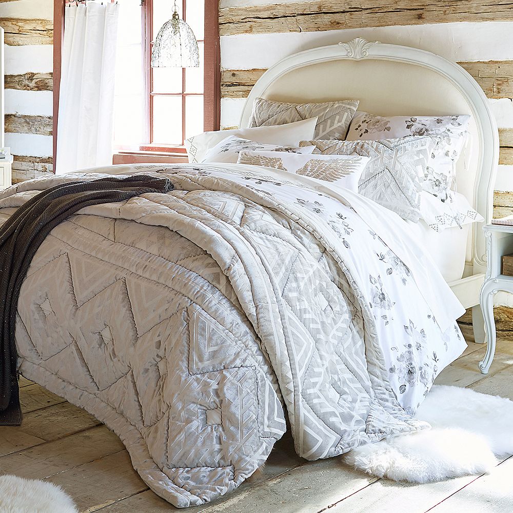 Margot Bed