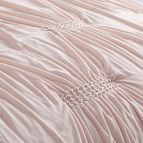 Tatiana Velvet Quilt