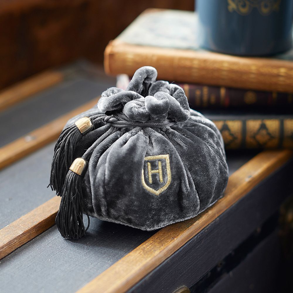 HARRY POTTER&#8482; HUFFLEPUFF&#8482; Velvet Jewelry Pouch