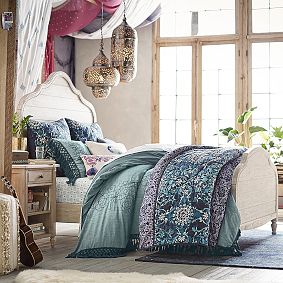 Genevieve Bed