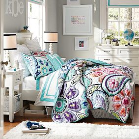 Kennedy Paisley Quilt