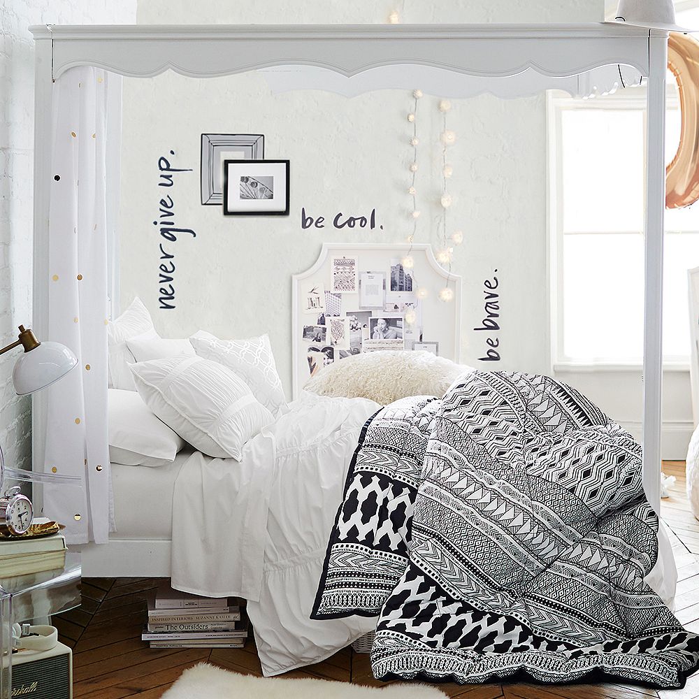 Midnight Geo Deluxe Comforter Set with Comforter, Sheet Set, Pillowcase, Mattress Pad, Pillow Inserts + Blanket
