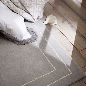 Classic Tassel Rug