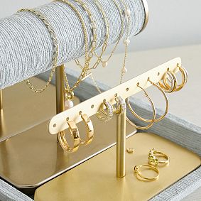 Kendra Scott Jewelry Display