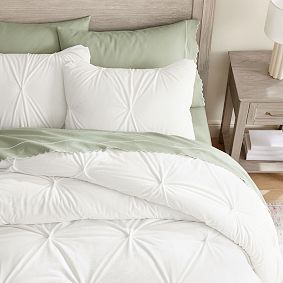Cozy Pintuck Comforter