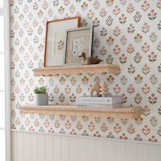 Marlowe Scallop Wood Beaded Shelf (24"-36")