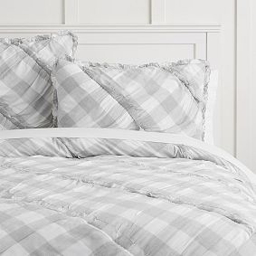 Gingham Ruffle Quilt