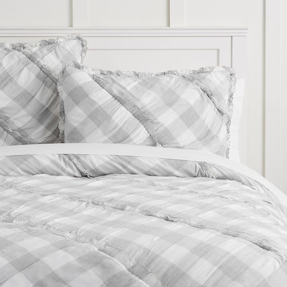 Gingham Ruffle Quilt