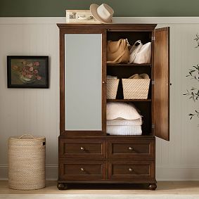 Chris Loves Julia Armoire