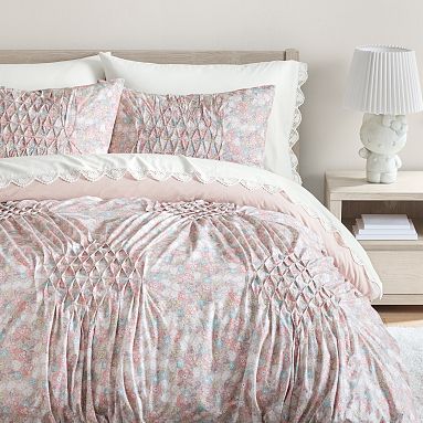 Hello Kitty&#174; Heritage Floral Duvet Cover