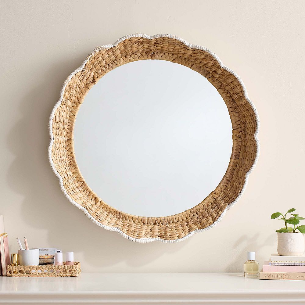 Hudson Scallop Round Mirror (30&quot;)