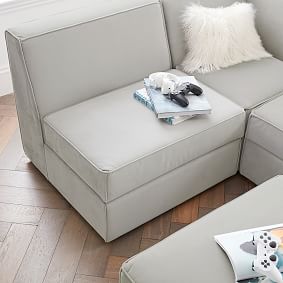 Riley Sectional Set with Storage (63&quot;)