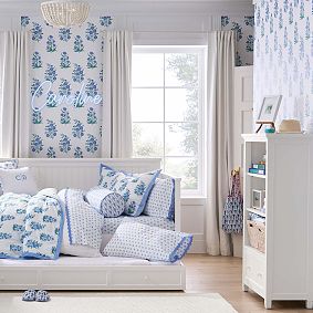 Beadboard Wide Bookcase with Drawer (32")