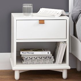 Nash Nightstand (18")