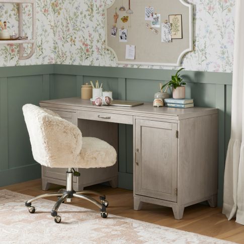 Cozy Minimalist Study Space