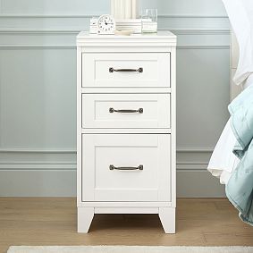 Hampton Storage Tower Nightstand (19&quot;)