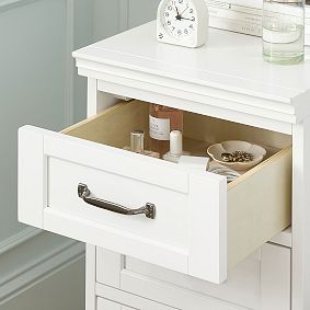 Hampton Storage Tower Nightstand (19&quot;)