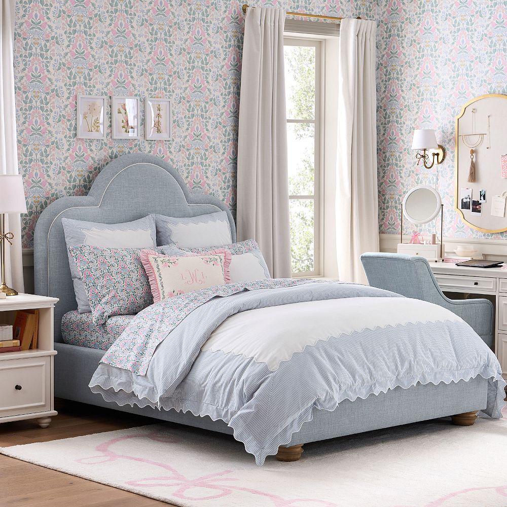 Chelsea Upholstered Classic Bed