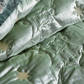 Harry Potter&#8482; Mystical Velvet Quilt