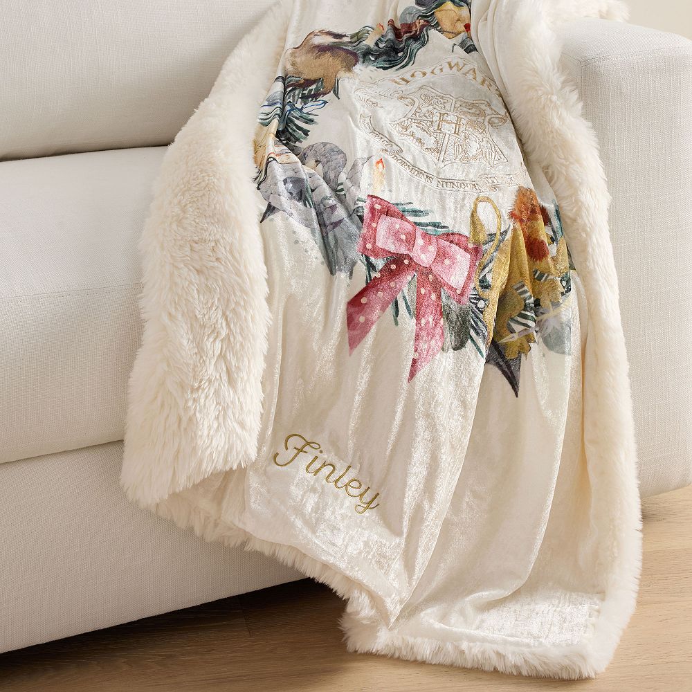 Harry Potter&#8482; Holiday Wreath Heirloom Throw