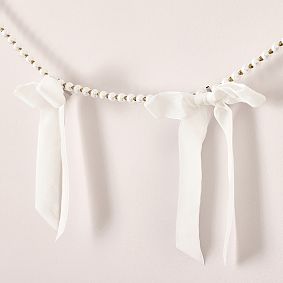 LoveShackFancy Pearl With Bows Garland (72&quot;)