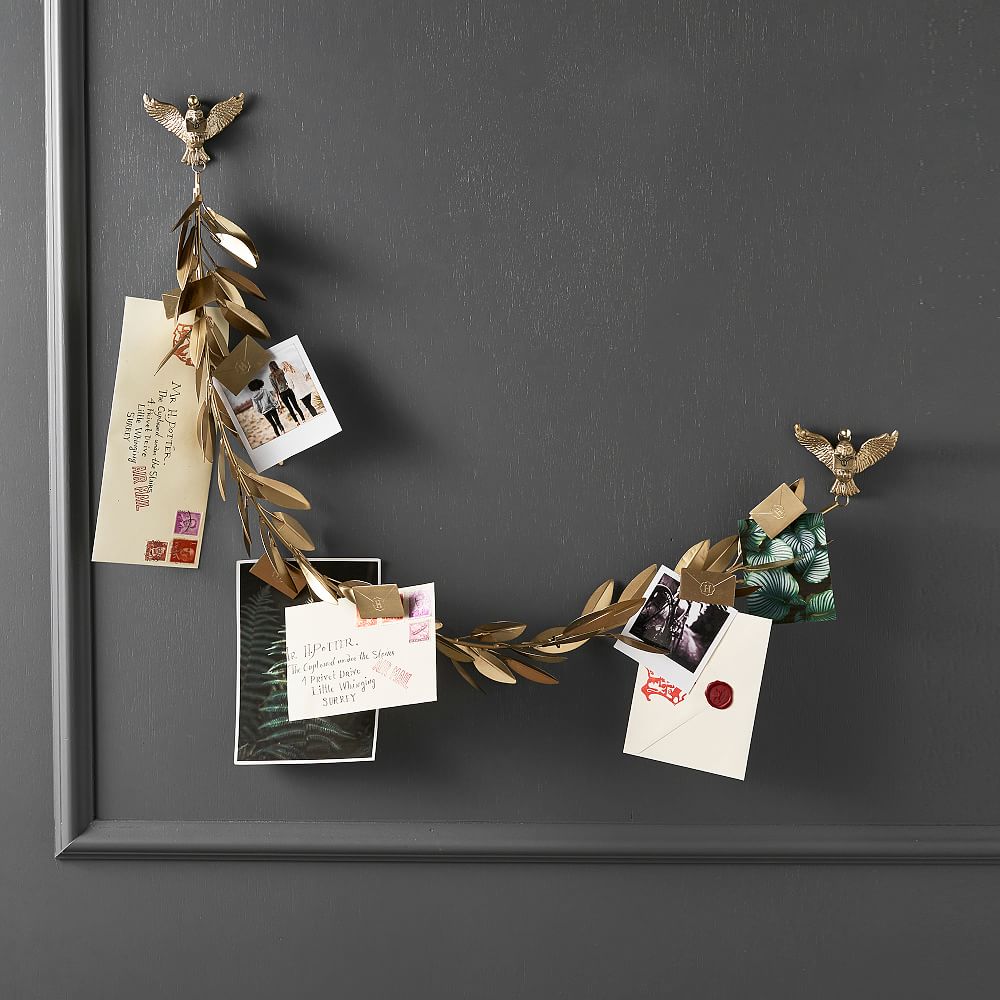 Harry Potter&#8482; Gold Hedwig&#8482; Garland