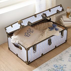 LoveShackFancy Palace Walls Standard Dorm Trunk (32&quot;)