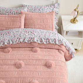 <i>Wicked</i> Glinda Floral Quilt