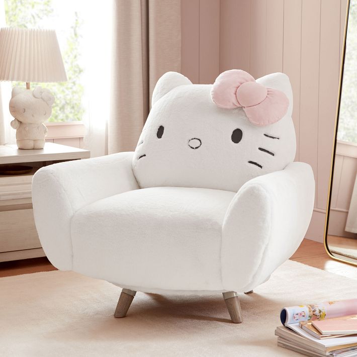 Hello Kitty チェック柄クッション 約70cm Hello Kitty® Faux Fur Accent Chair | Pottery Barn Teen