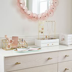 Skyline Beauty Organizer