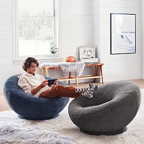 Cozy Sherpa Indigo Groovy Swivel Chair