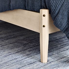 Keaton Classic Bed