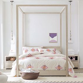 Costa Canopy Bed