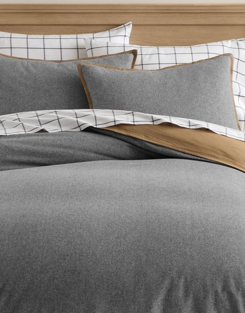 Quilts &amp; Comforters