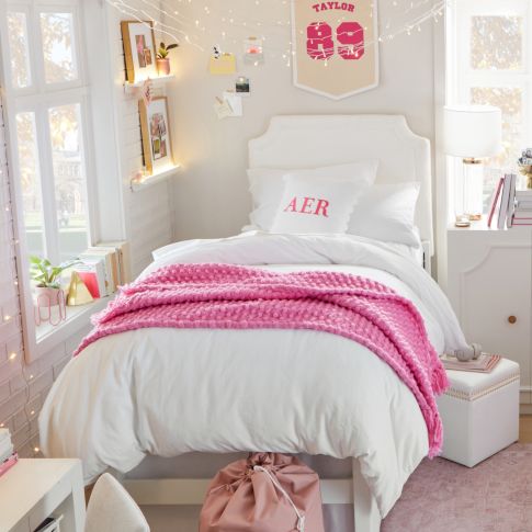 Pink Pop Dorm Room