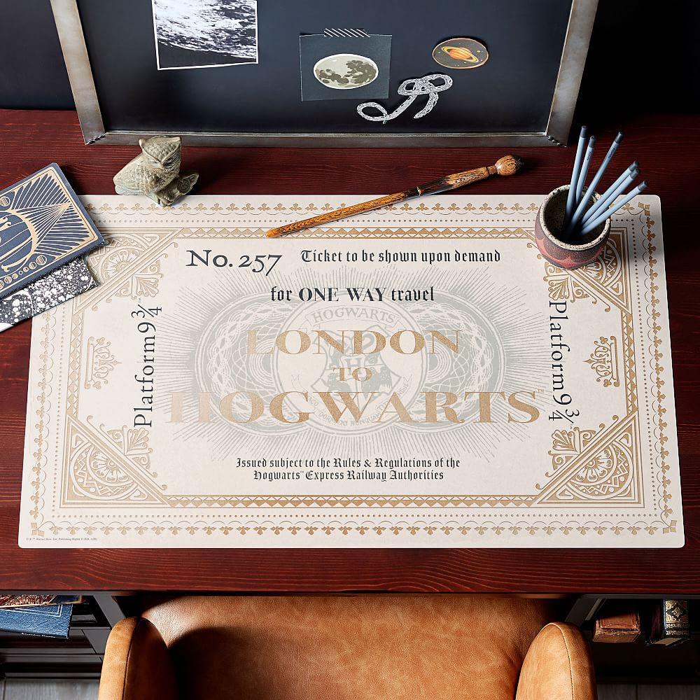 Harry Potter™ Hogwarts Express™ Desk Mat (30"x18")