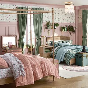 <i>Wicked</i> Deco Glass Flush Mount