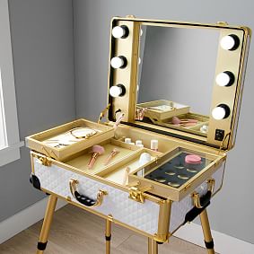 Faceted Travel Vanity