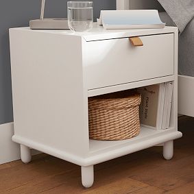 Nash Nightstand (18")